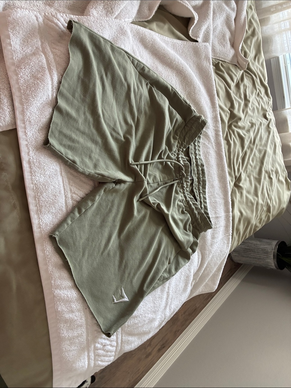 Women Olive Green Pull-On Shorts